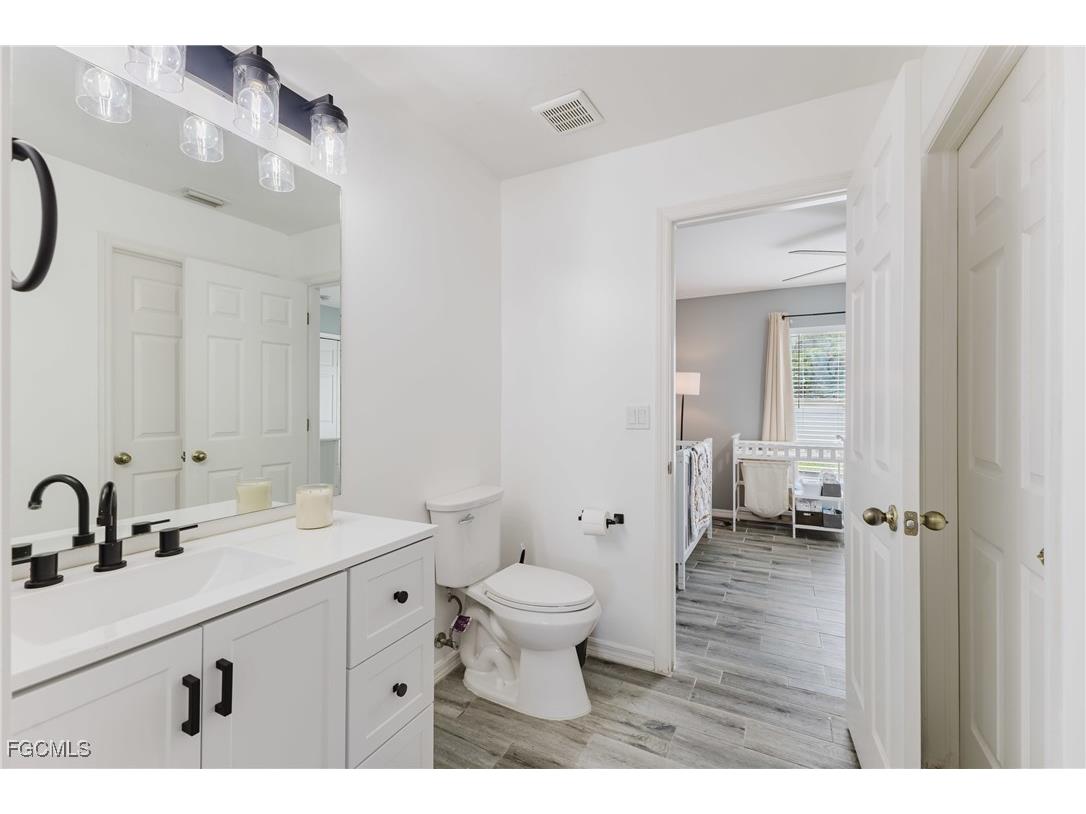 1910 NW 14th Terrace Cape Coral FL 33993 2026000704 image28
