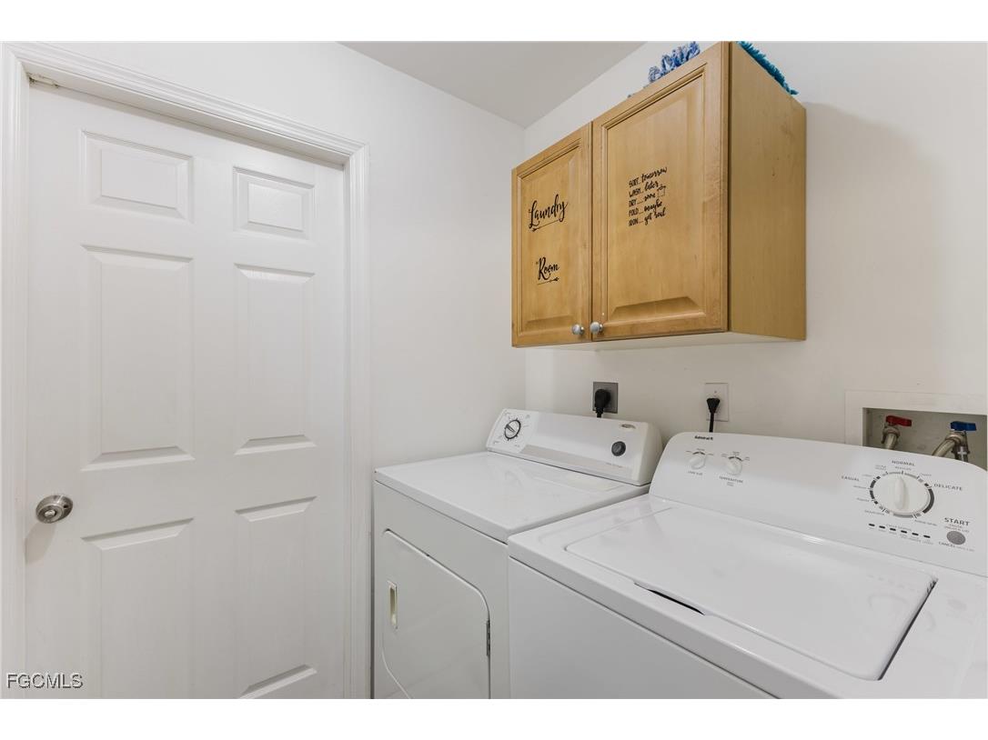 1910 NW 14th Terrace Cape Coral FL 33993 2026000704 image31