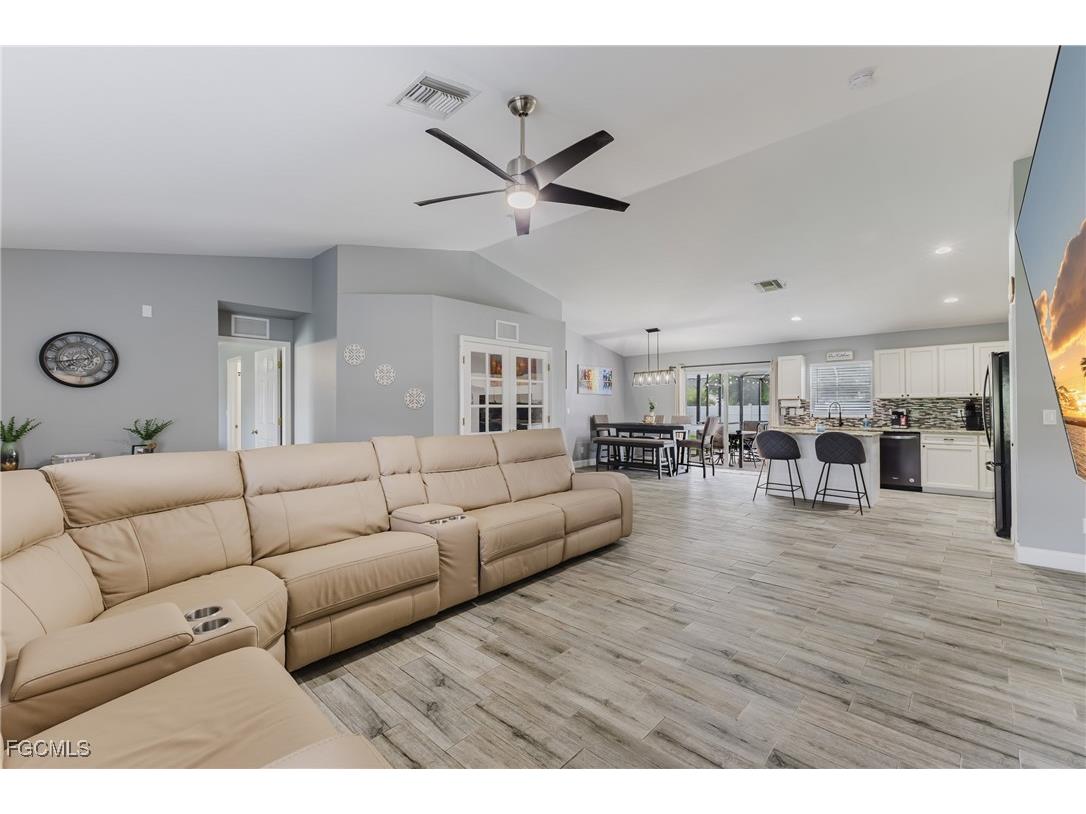 1910 NW 14th Terrace Cape Coral FL 33993 2026000704 image8