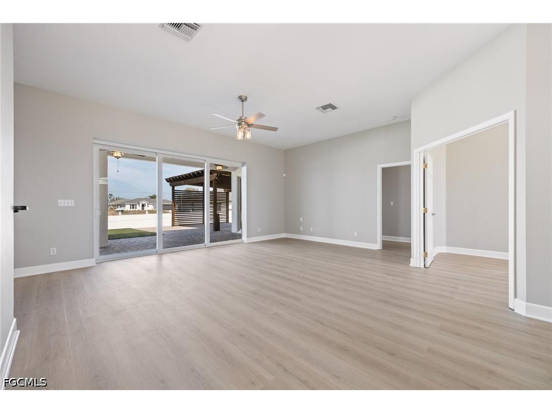 1910 NW 21st Place Cape Coral FL 33993 2026017413 image4