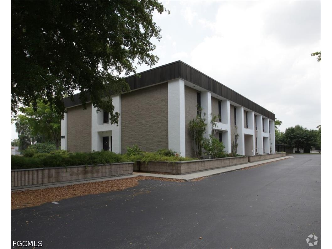 1910 Park Meadows Drive #101 Fort Myers FL 33907 2026018609 image2