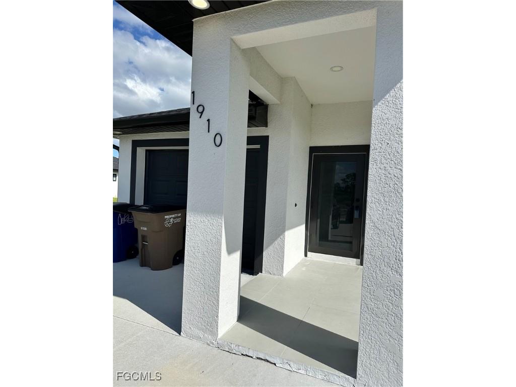 1910 Richmond Avenue N Lehigh Acres FL 33972 2025017421 image2