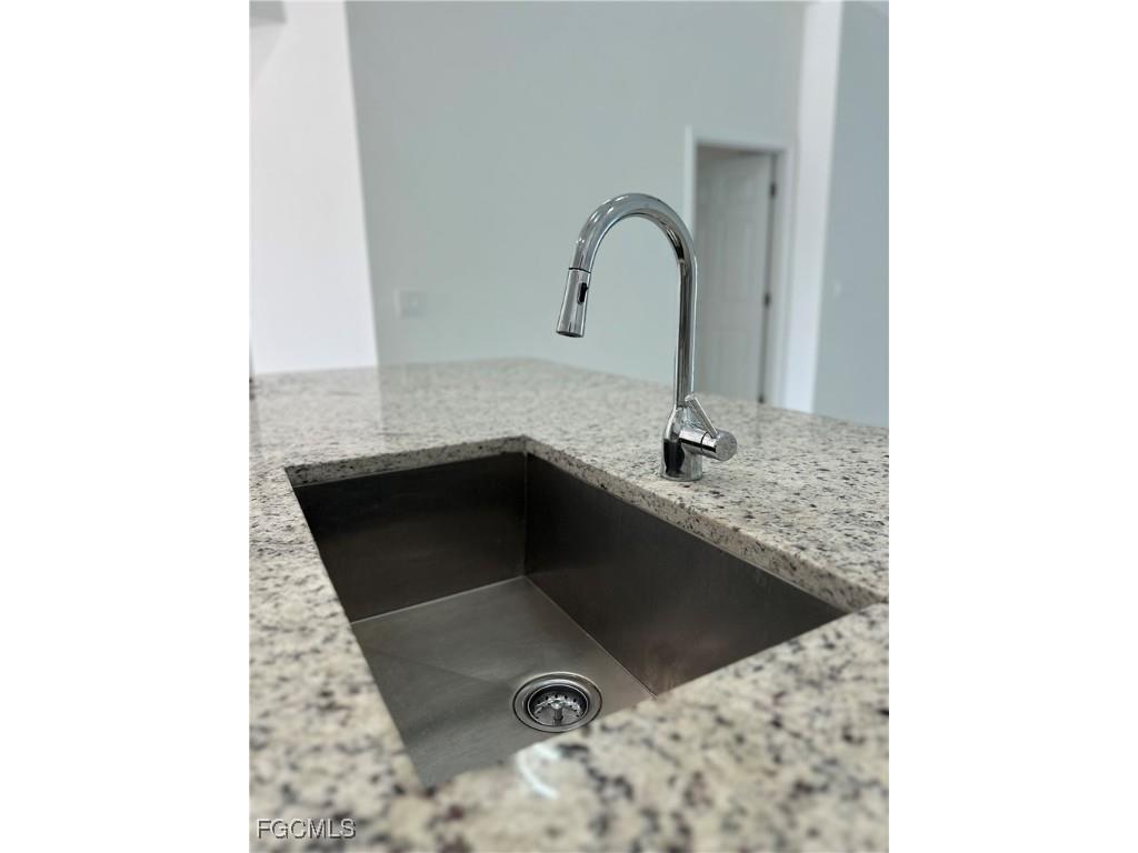 1910 Richmond Avenue N Lehigh Acres FL 33972 2025017421 image5