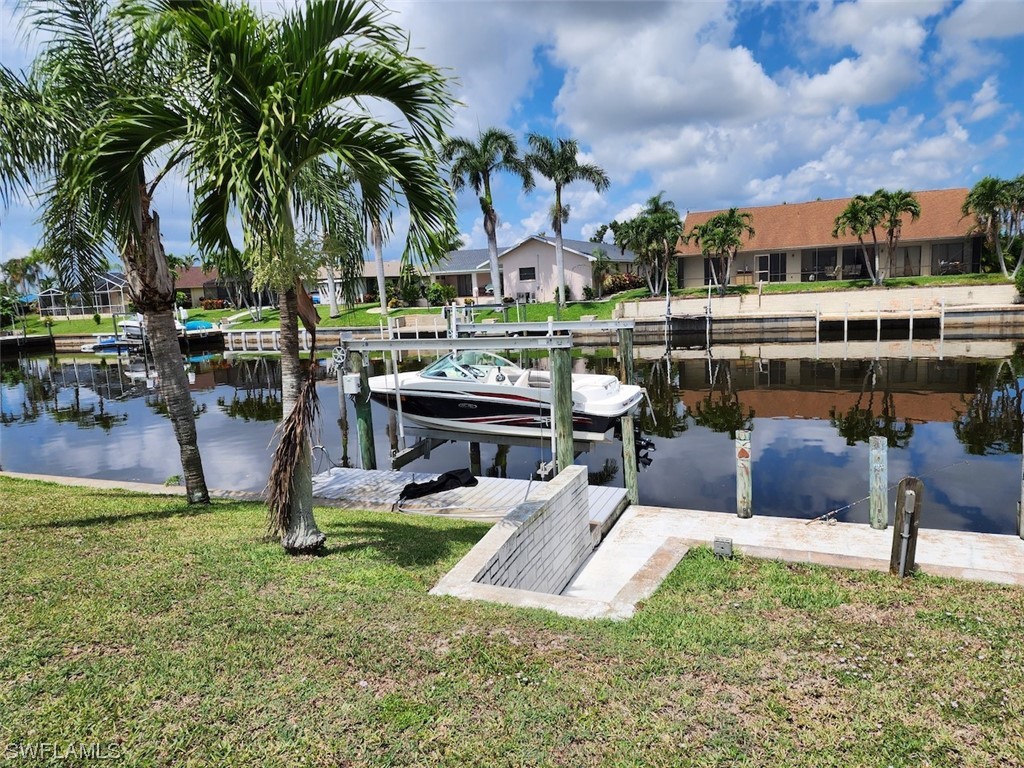 1910 SE 10th Place Cape Coral FL 33990 223048238 image1