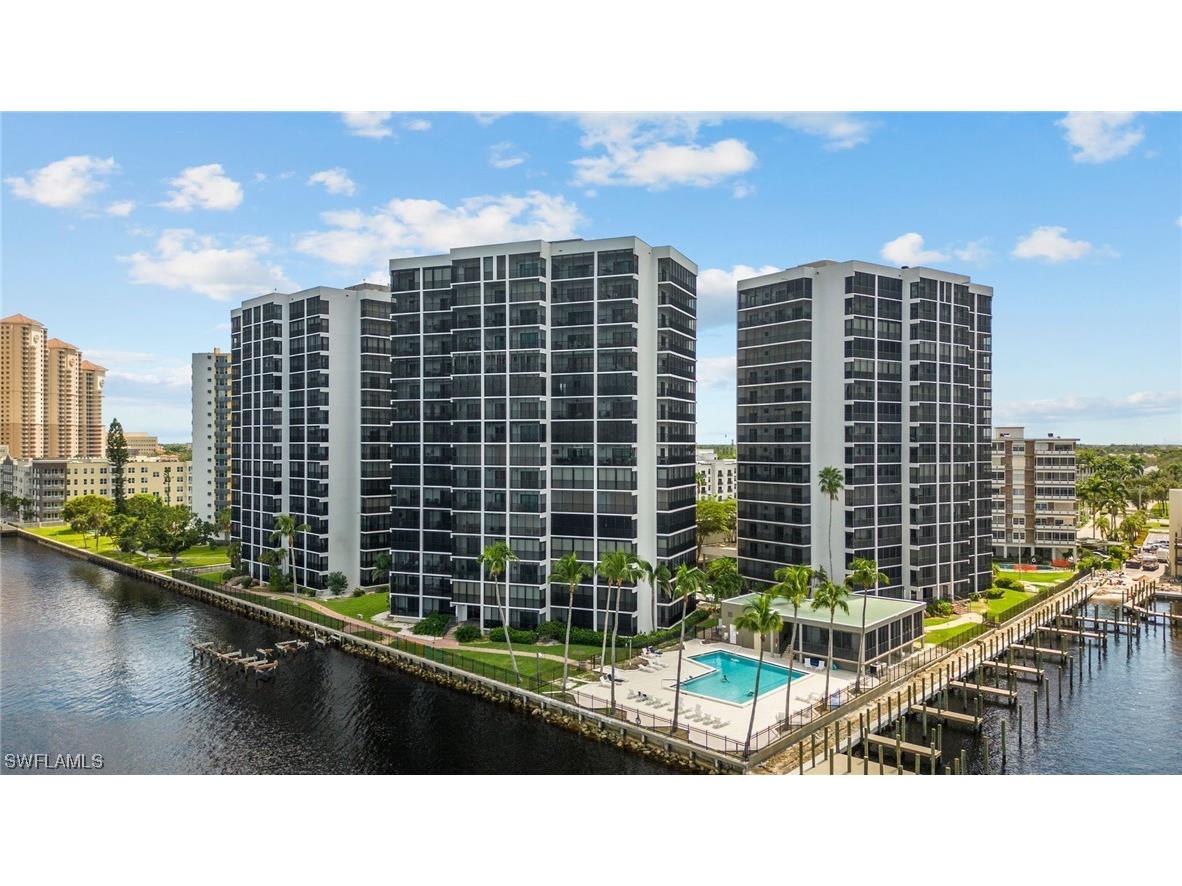 1910 Virginia Avenue #201 Fort Myers FL 33901 223065306 image1