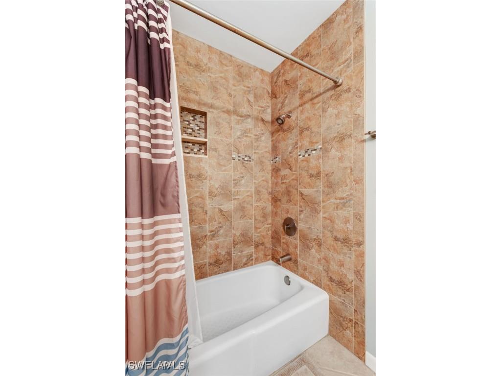 1910 Virginia Avenue #403 Fort Myers FL 33901 225009146 image26