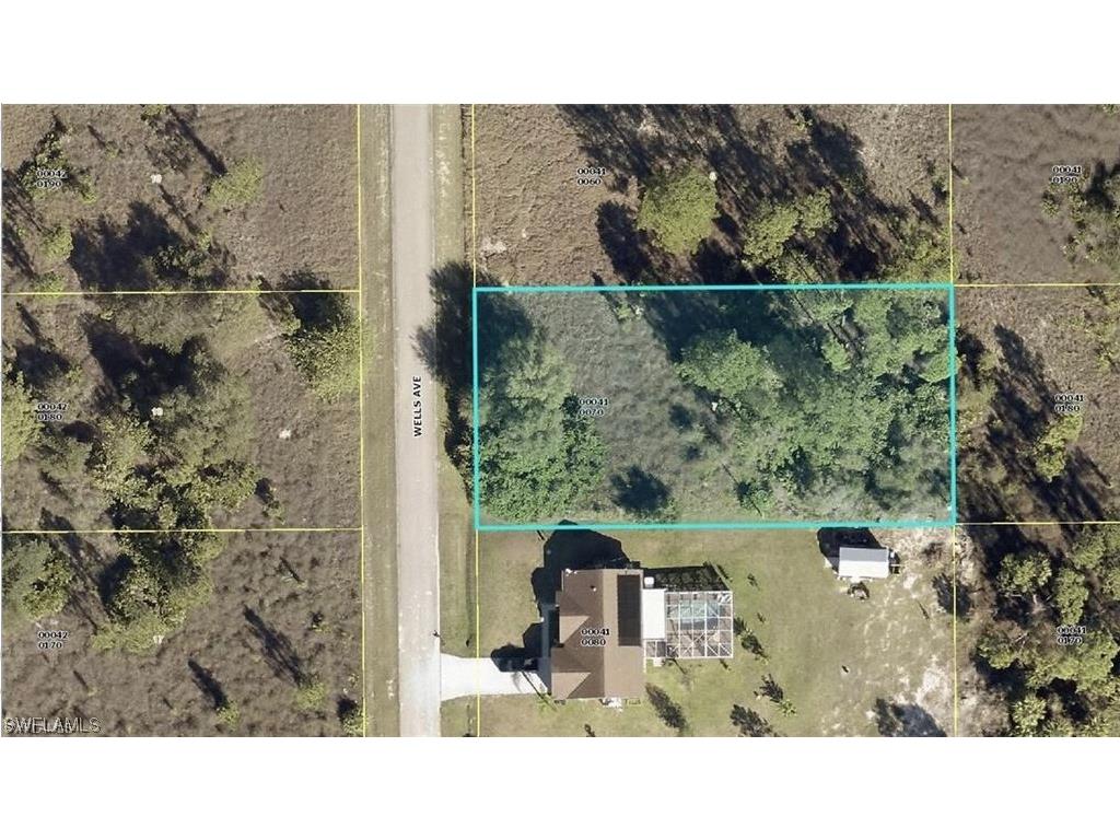 1910 Wells Avenue Lehigh Acres FL 33972 223049617 image1