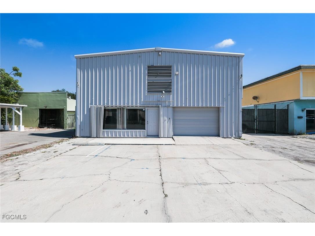 1911 Dana Drive Fort Myers FL 33907 2025025164 image1