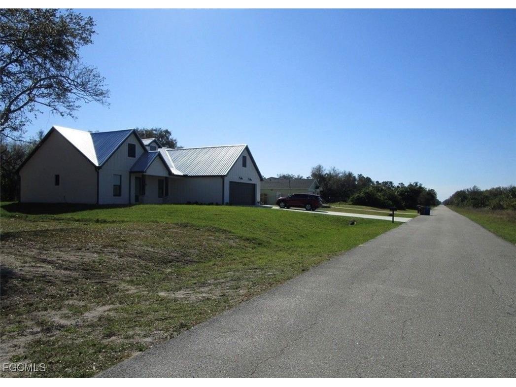 1911 Johns Avenue E Lehigh Acres FL 33972 2025017427 image3