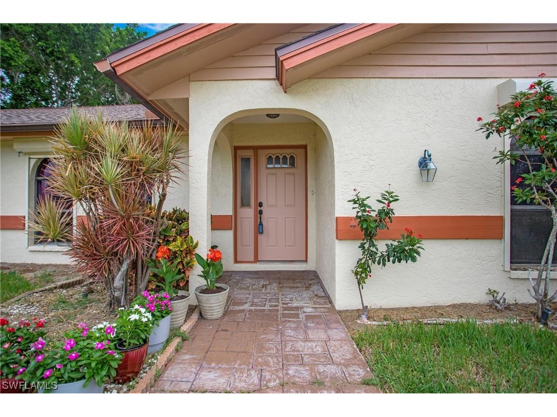 1911 Princess Court Naples FL 34110 223053865 image1