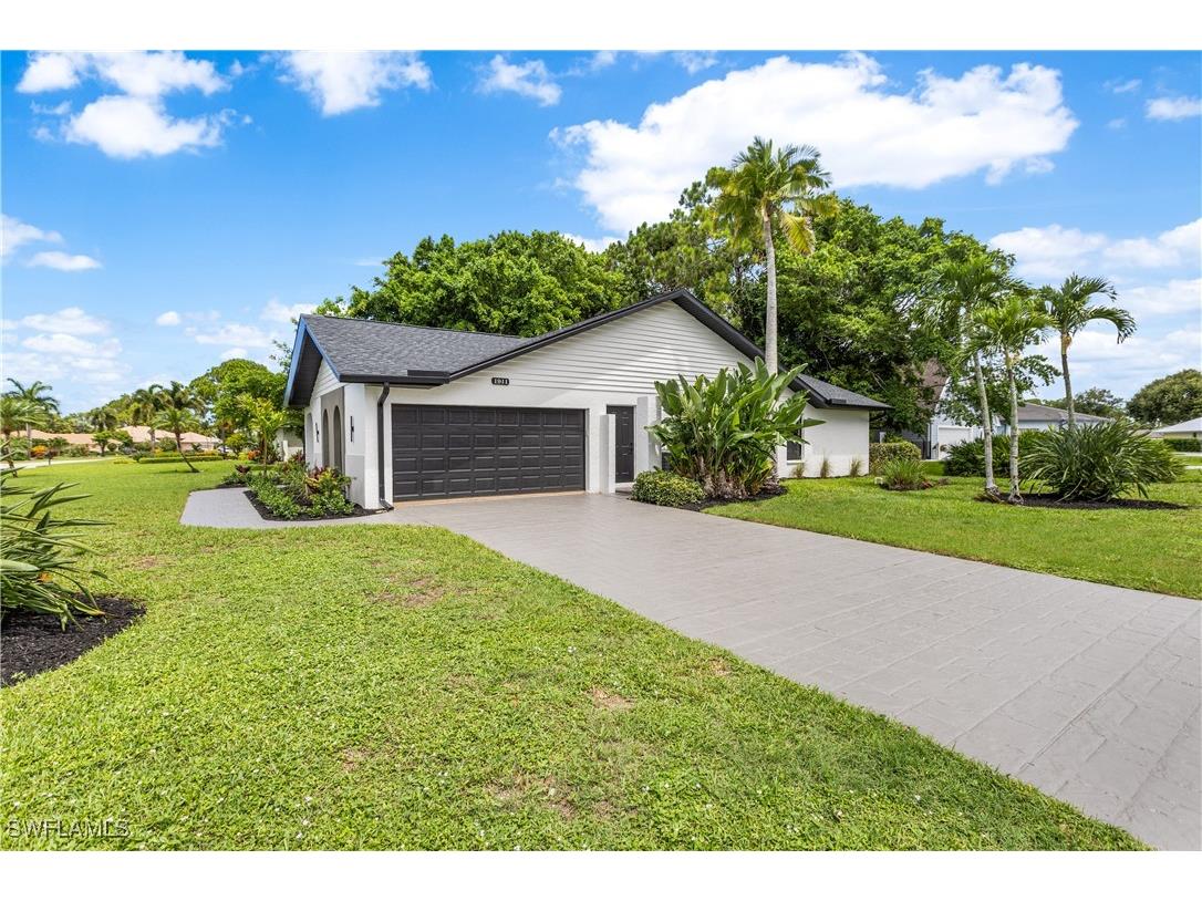 1911 Princess Court Naples FL 34110 225083406 image2