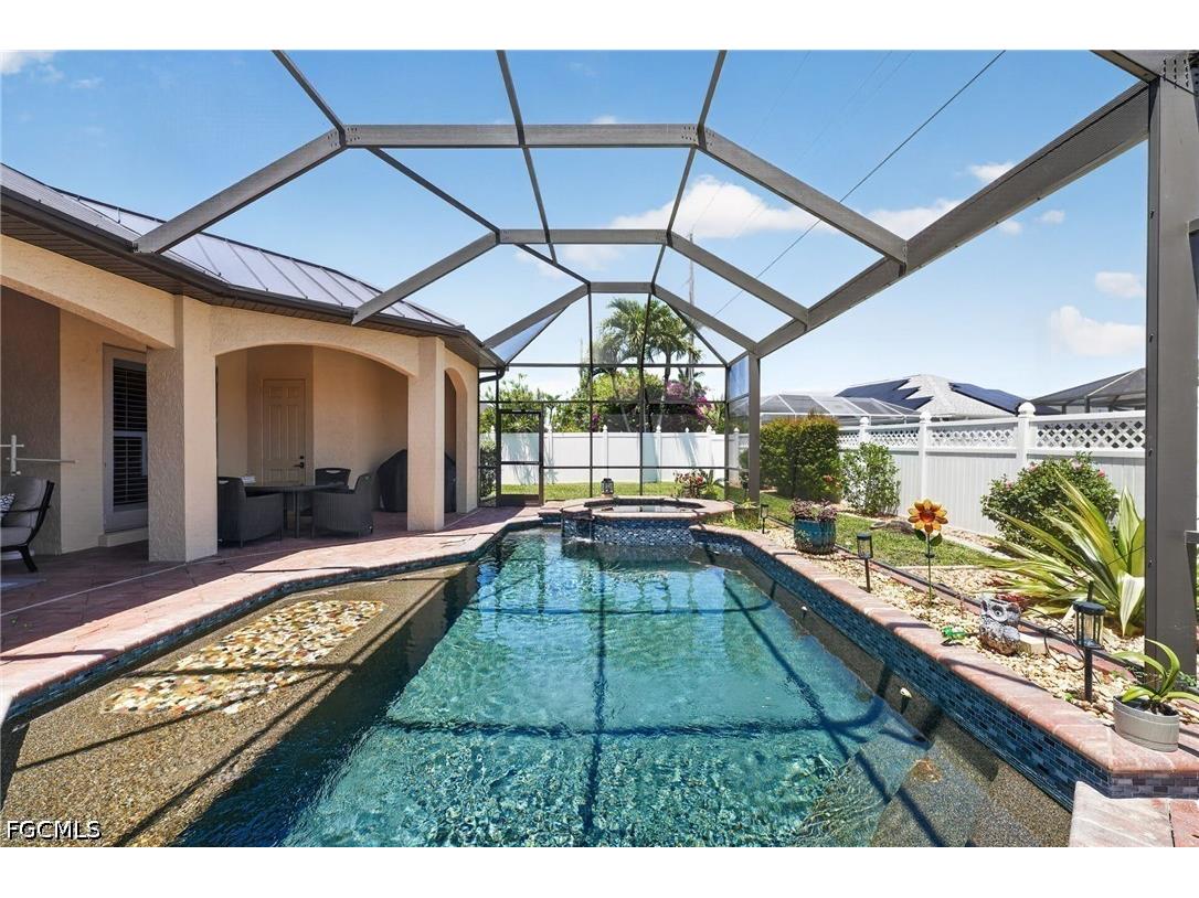 1911 SE 20th Street Cape Coral FL 33990 2026018066 image2