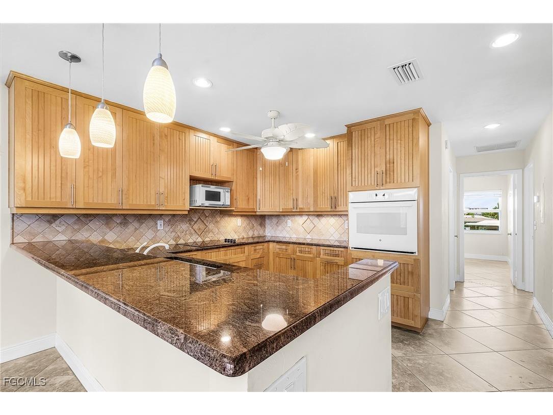 1911 SE 40th Terrace #201 Cape Coral FL 33904 2025013869 image12