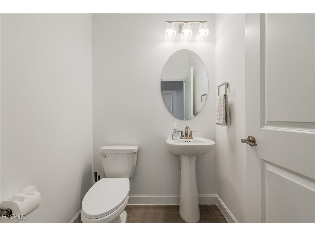 19112 Hanley Boulevard Estero FL 33928 2025019997 image17