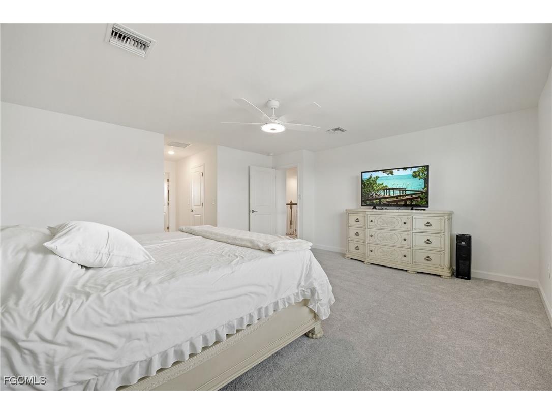 19112 Hanley Boulevard Estero FL 33928 2025019997 image25