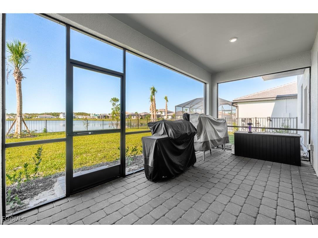 19112 Hanley Boulevard Estero FL 33928 2025019997 image34