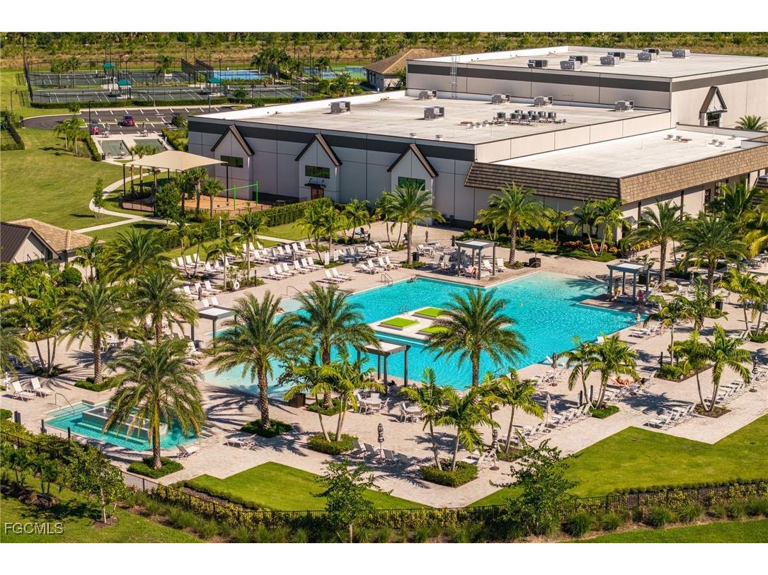 19112 Hanley Boulevard Estero FL 33928 2025019997 image41