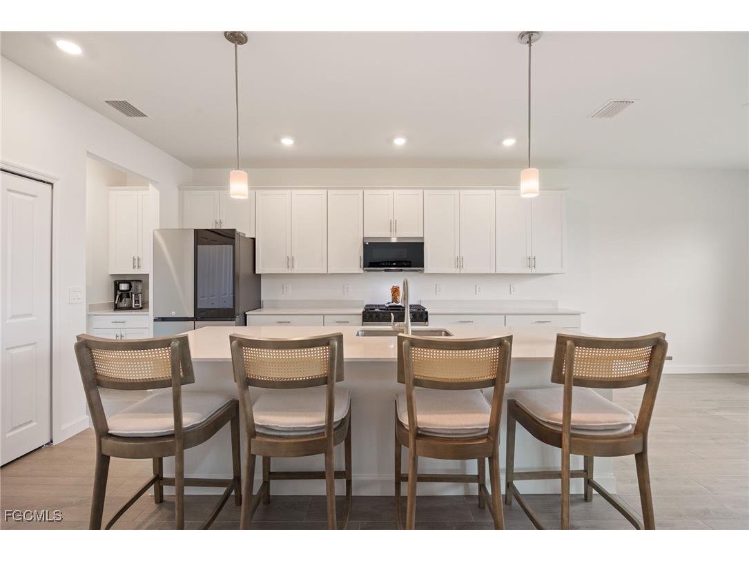 19112 Hanley Boulevard Estero FL 33928 2025019997 image7