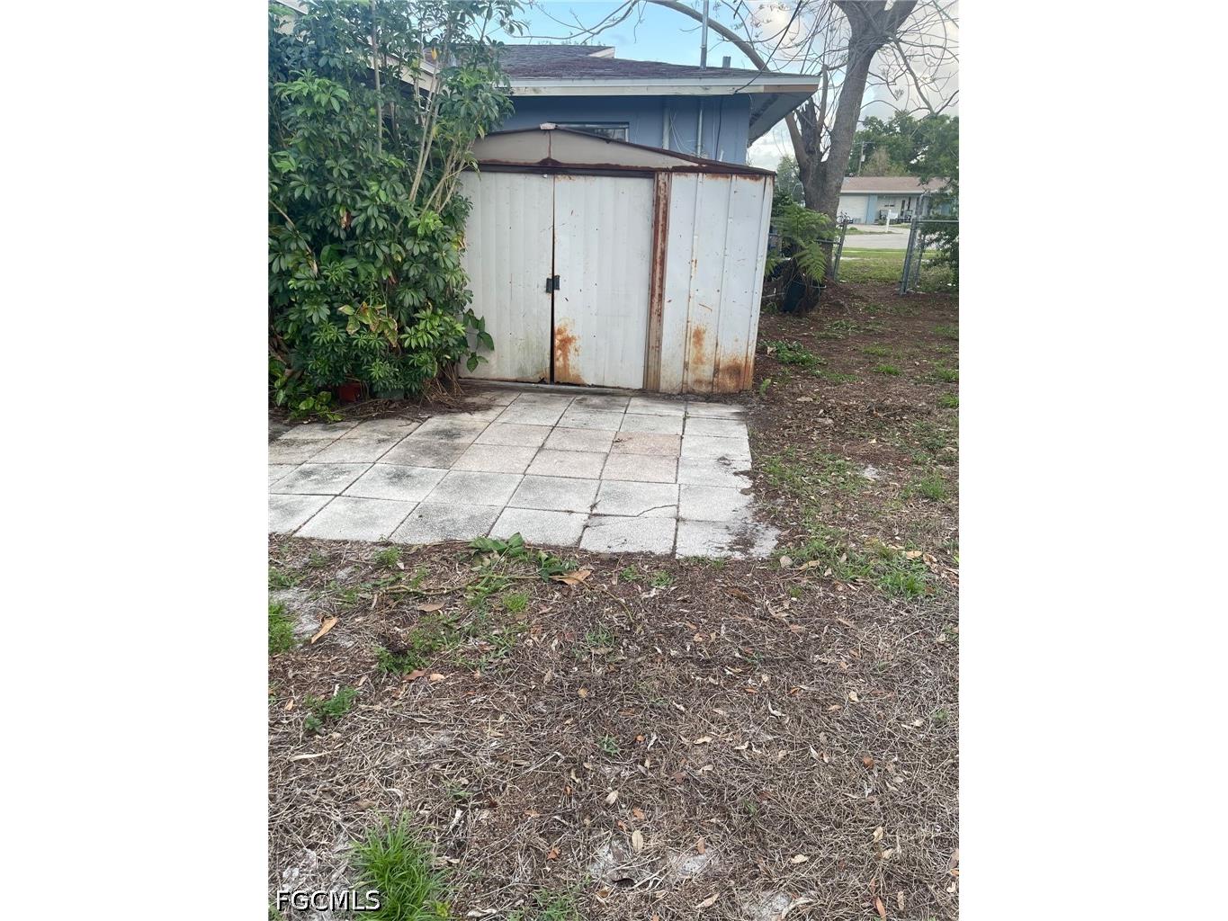 1912 Howe Court North Fort Myers FL 33903 2026015827 image6