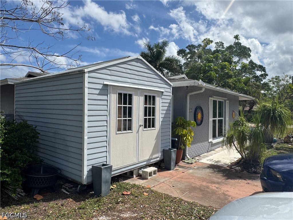 1912 Howe Court North Fort Myers FL 33903 2026015827 image8