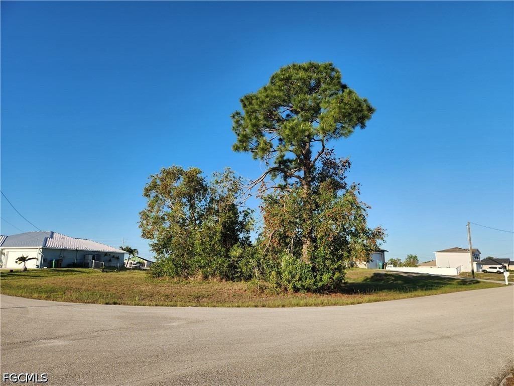 1912 NE 44th Street Cape Coral FL 33909 2026017479 image2