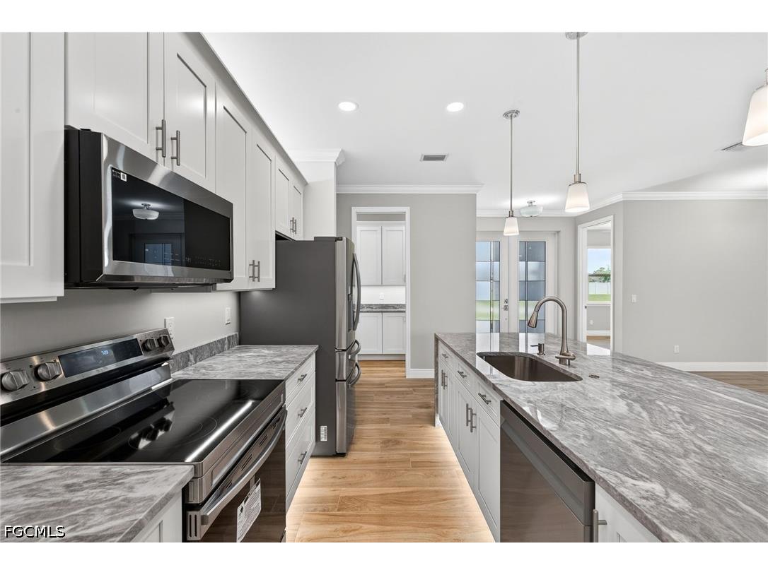 1912 NW 24th Terrace Cape Coral FL 33993 2026020757 image12