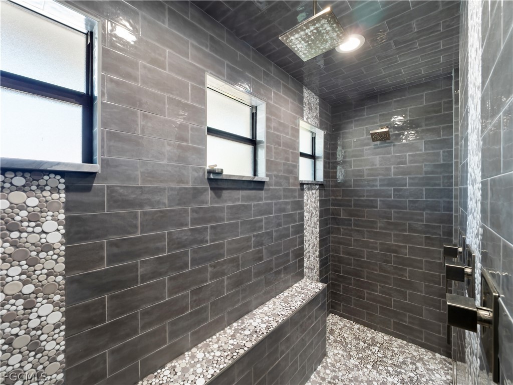 1912 SE 33rd Terrace Cape Coral FL 33904 2026007964 image23