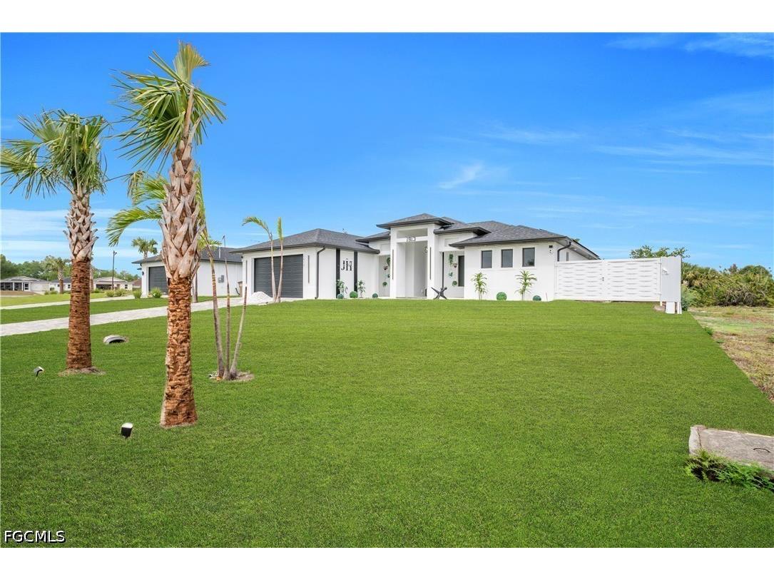 1913 NE 34th Terrace Cape Coral FL 33909 2026014598 image6