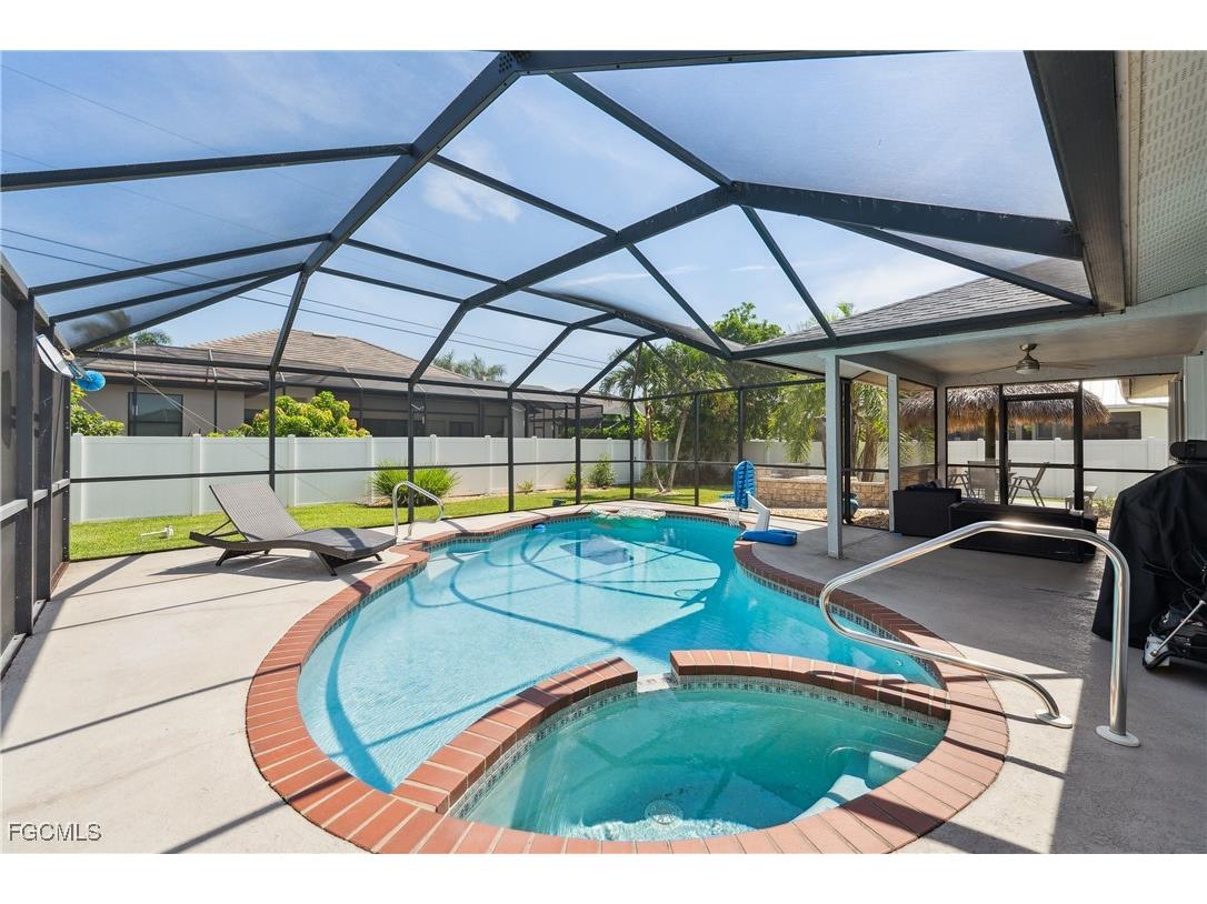 1913 SW 51st Terrace Cape Coral FL 33914 2025000788 image1