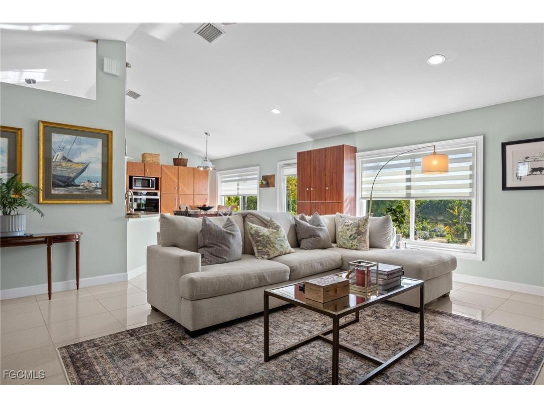 1914 NW 15th Street Cape Coral FL 33993 2026000806 image10