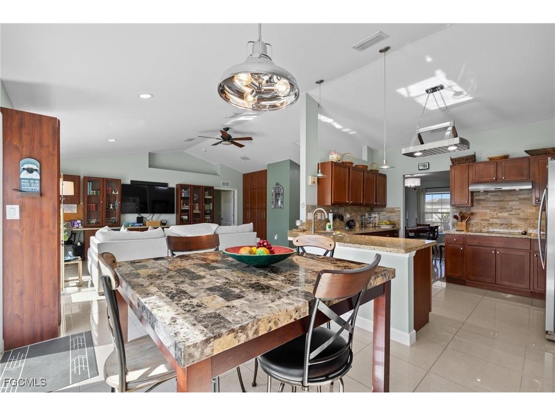 1914 NW 15th Street Cape Coral FL 33993 2026000806 image19