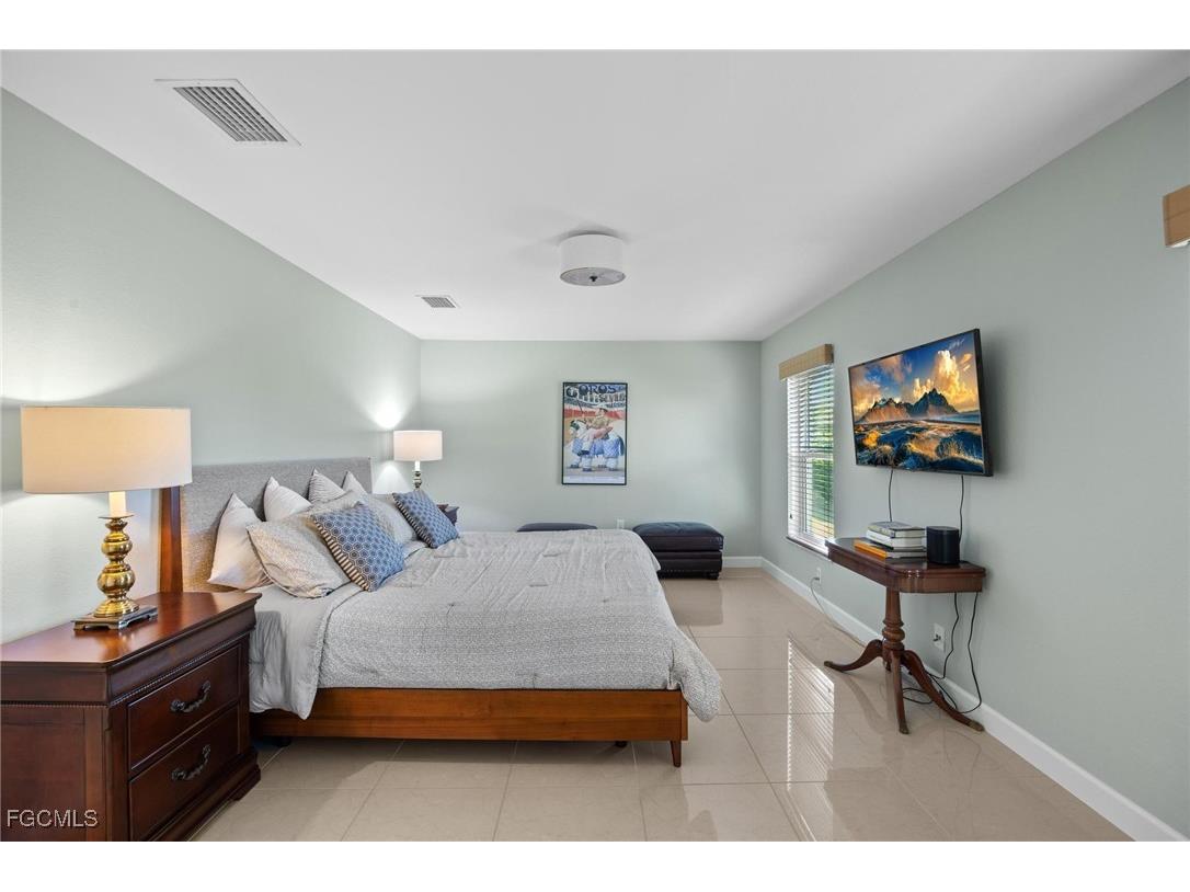 1914 NW 15th Street Cape Coral FL 33993 2026000806 image30