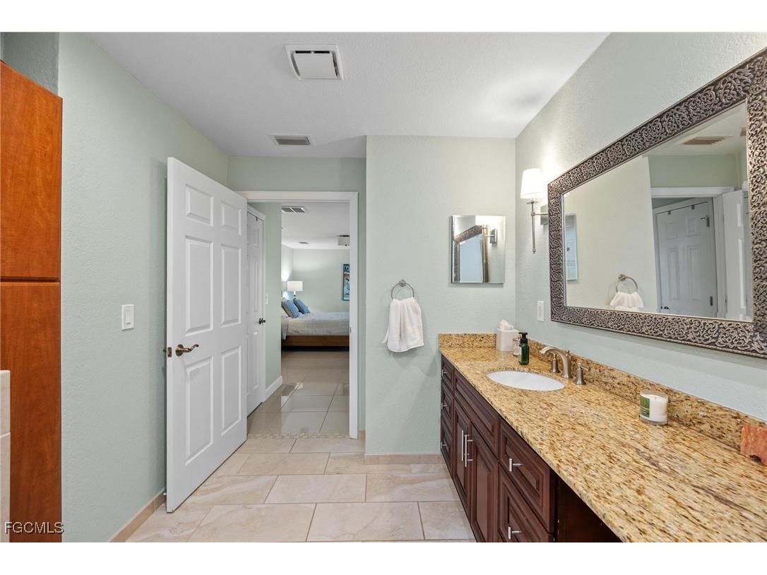 1914 NW 15th Street Cape Coral FL 33993 2026000806 image32