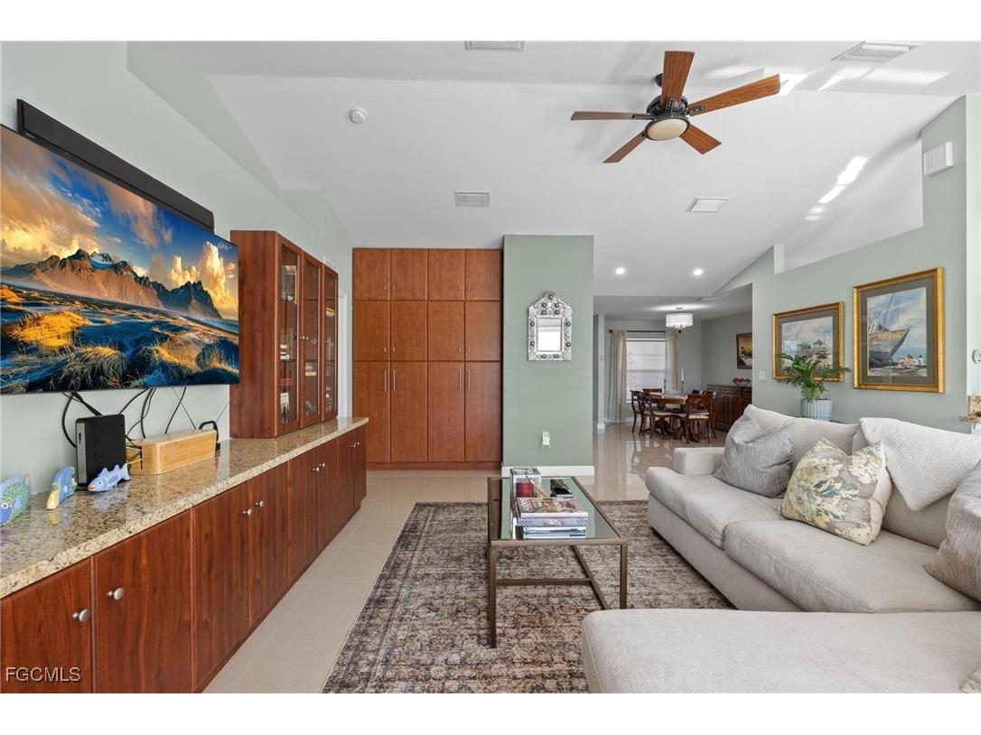 1914 NW 15th Street Cape Coral FL 33993 2026000806 image8