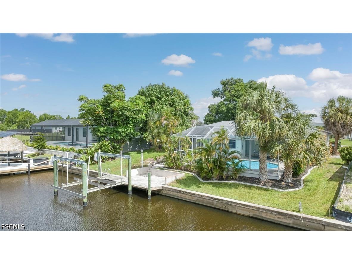 1914 Ottersrest Lane Cape Coral FL 33990 2026024609 image4