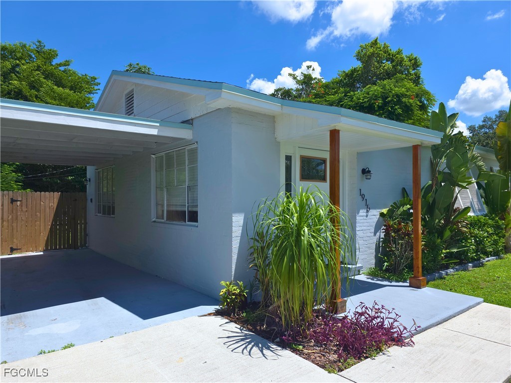 1915 Llewellyn Drive Fort Myers FL 33901 2025006364 image2