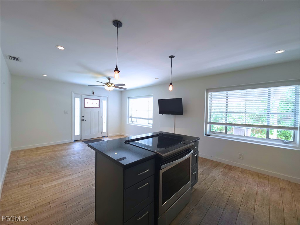 1915 Llewellyn Drive Fort Myers FL 33901 2025006364 image5