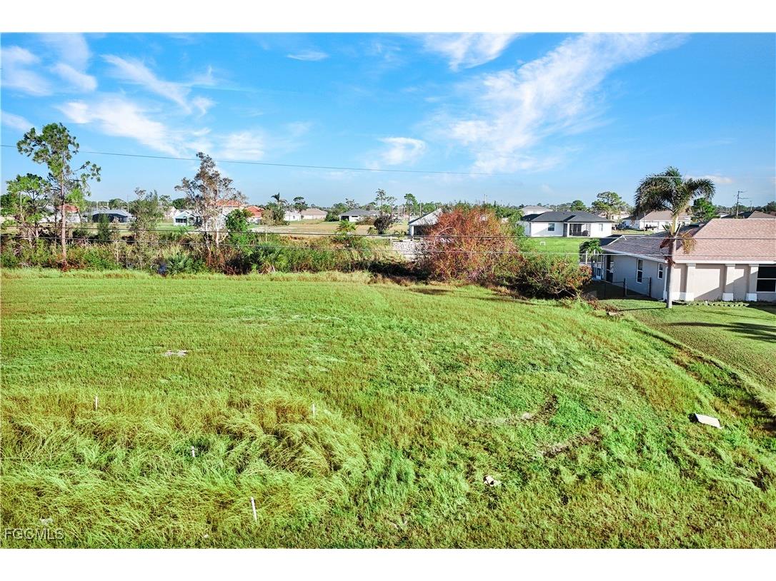 1915 NW 26th Street Cape Coral FL 33993 2025023638 image2