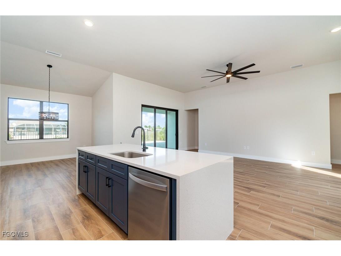 1915 NW 29th Avenue Cape Coral FL 33993 2025007518 image4