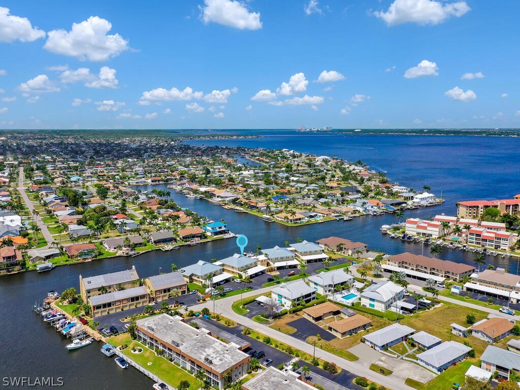 1915 SE 40th Terrace #204 Cape Coral FL 33904 224036878 image1