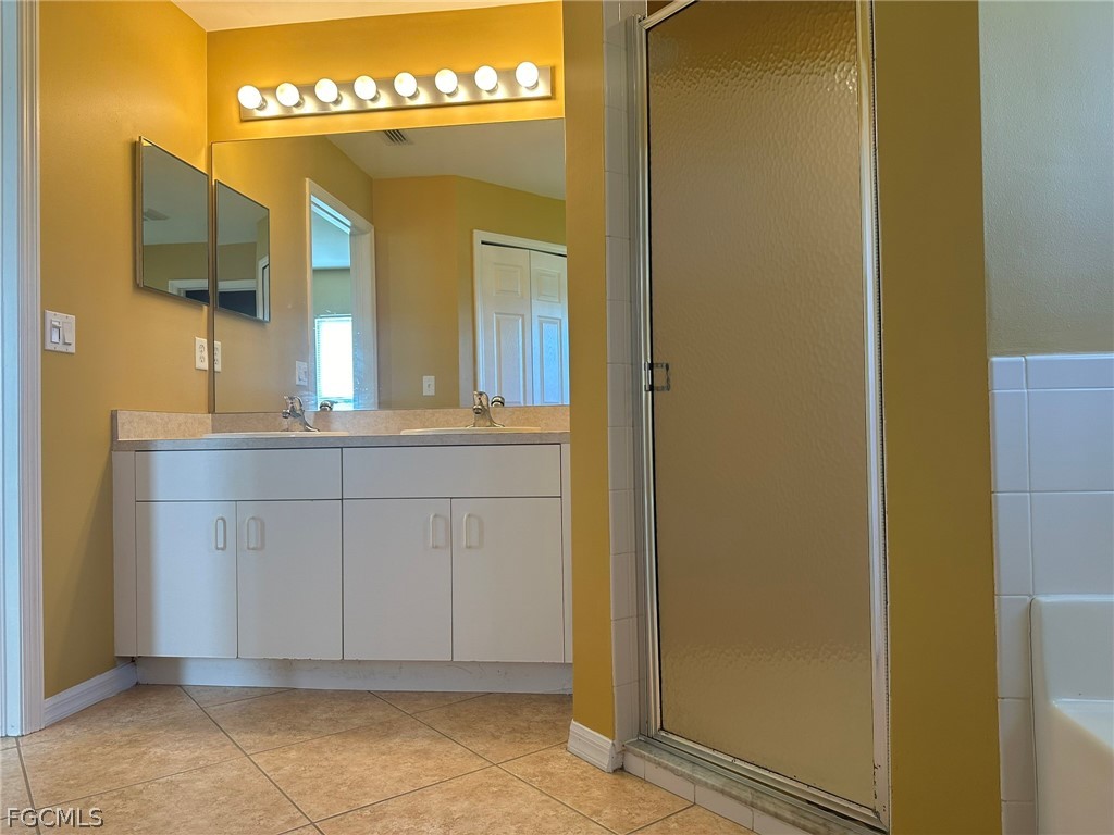 1915 SW 13th Street Cape Coral FL 33991 2026012513 image23