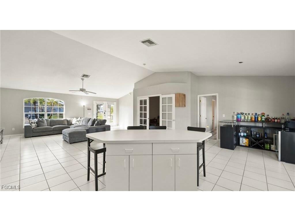 1915 SW 2nd Street Cape Coral FL 33991 2025020703 image10