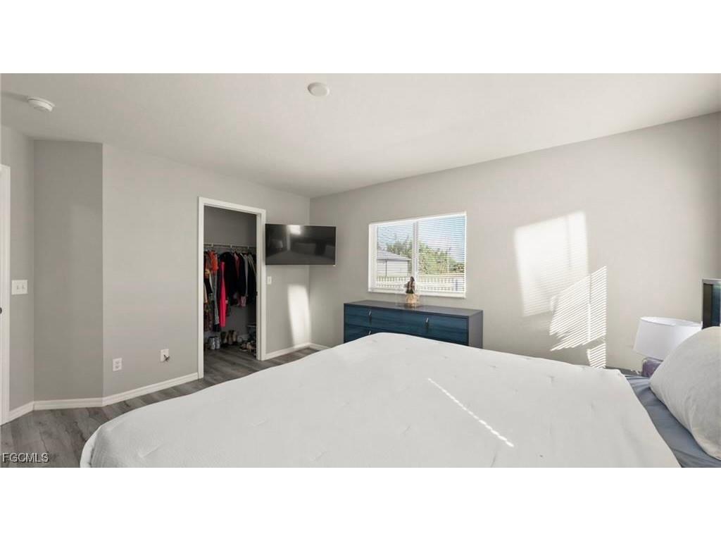 1915 SW 2nd Street Cape Coral FL 33991 2025020703 image14