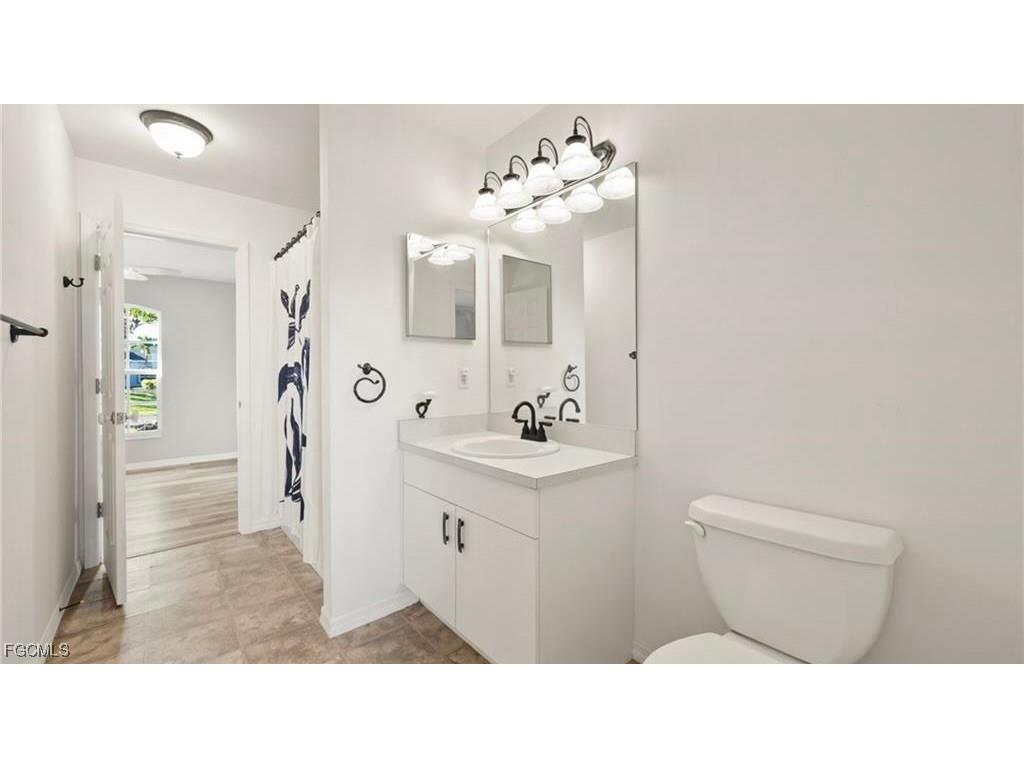 1915 SW 2nd Street Cape Coral FL 33991 2025020703 image18