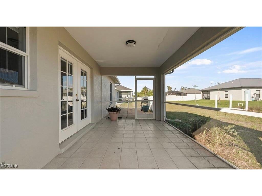 1915 SW 2nd Street Cape Coral FL 33991 2025020703 image21