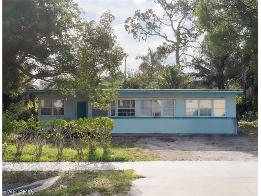 1915 Shadowlawn Drive Naples FL 34112 224048452 image1