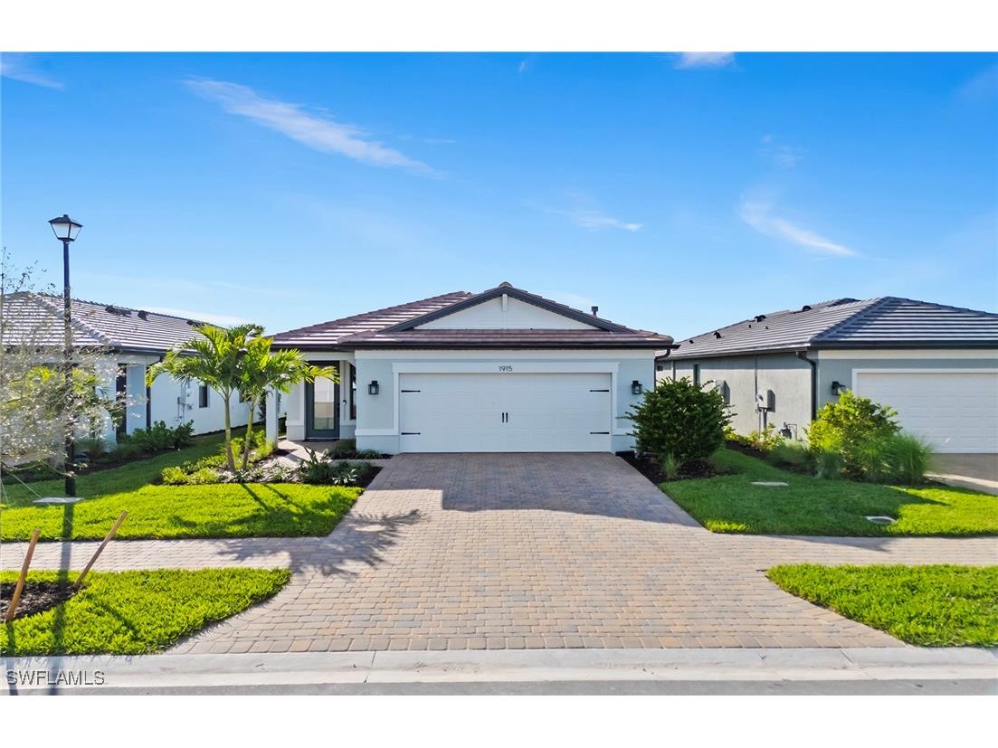 1915 Sierra Court Naples FL 34120 225073593 image1
