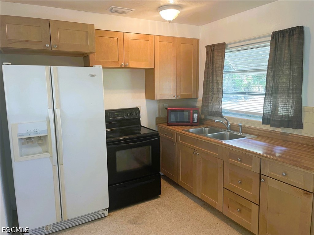 1916 Flamingo Drive North Fort Myers FL 33917 2026022092 image2