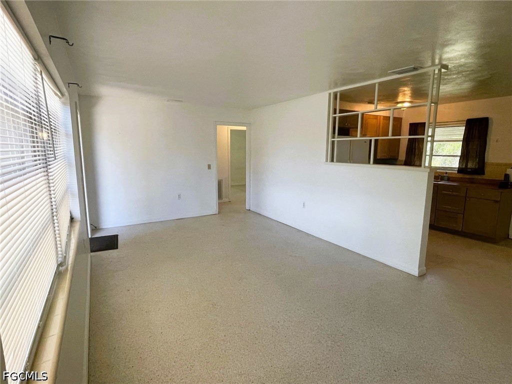 1916 Flamingo Drive North Fort Myers FL 33917 2026022092 image3