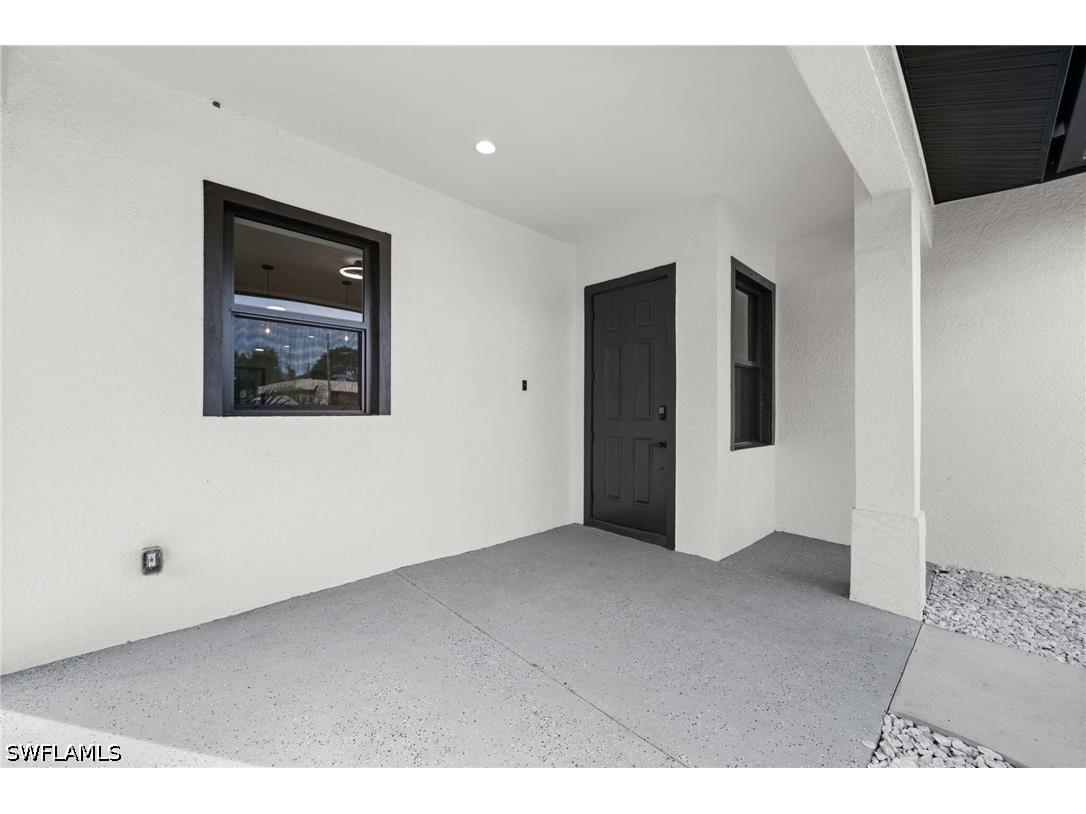 1916 Jefferson Avenue Fort Myers FL 33901 226022176 image4